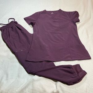 Scrub Set No Brand Tag.  EUC!